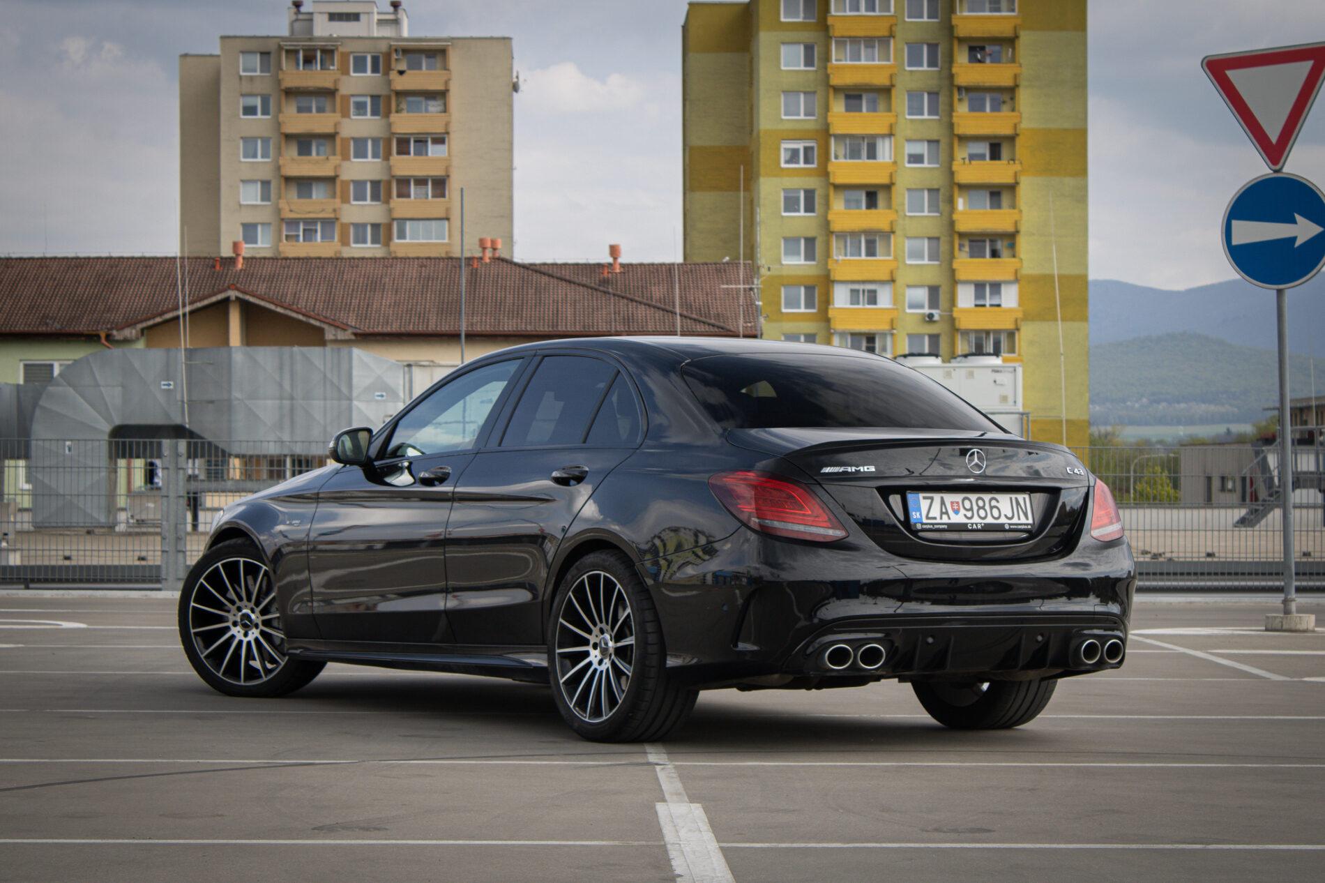 2019 Mercedes-Benz C 43 AMG, čierna sedan, 122 074 km