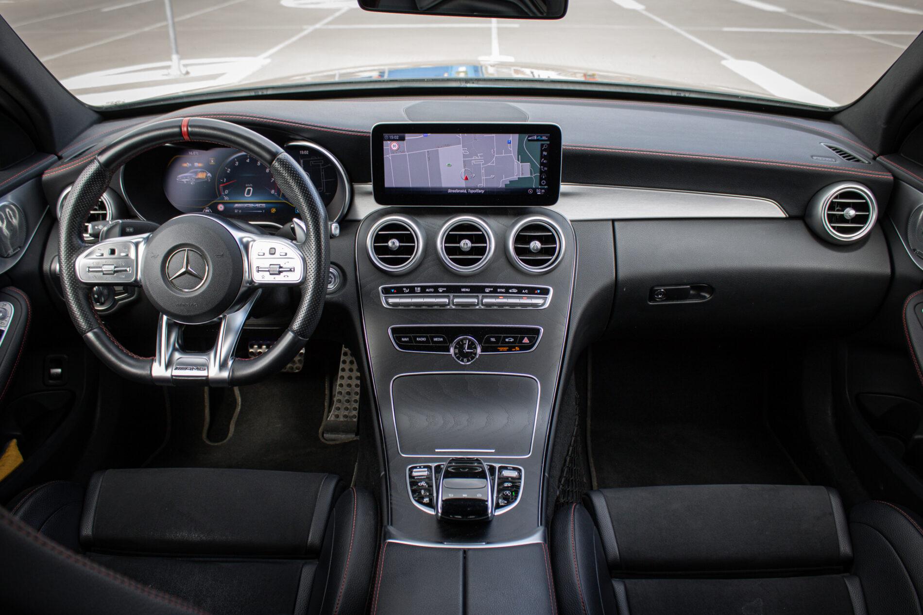 2019 Mercedes-Benz C 43 AMG, čierna sedan, 122 074 km