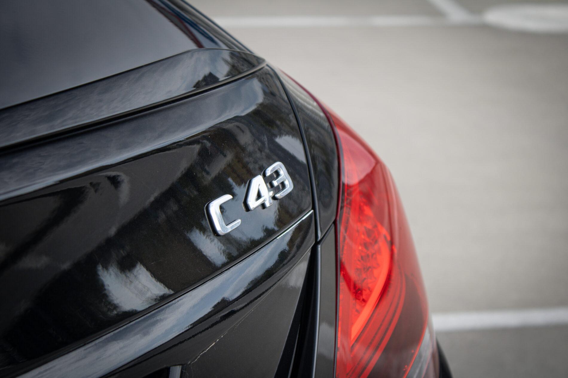 2019 Mercedes-Benz C 43 AMG, čierna sedan, 122 074 km