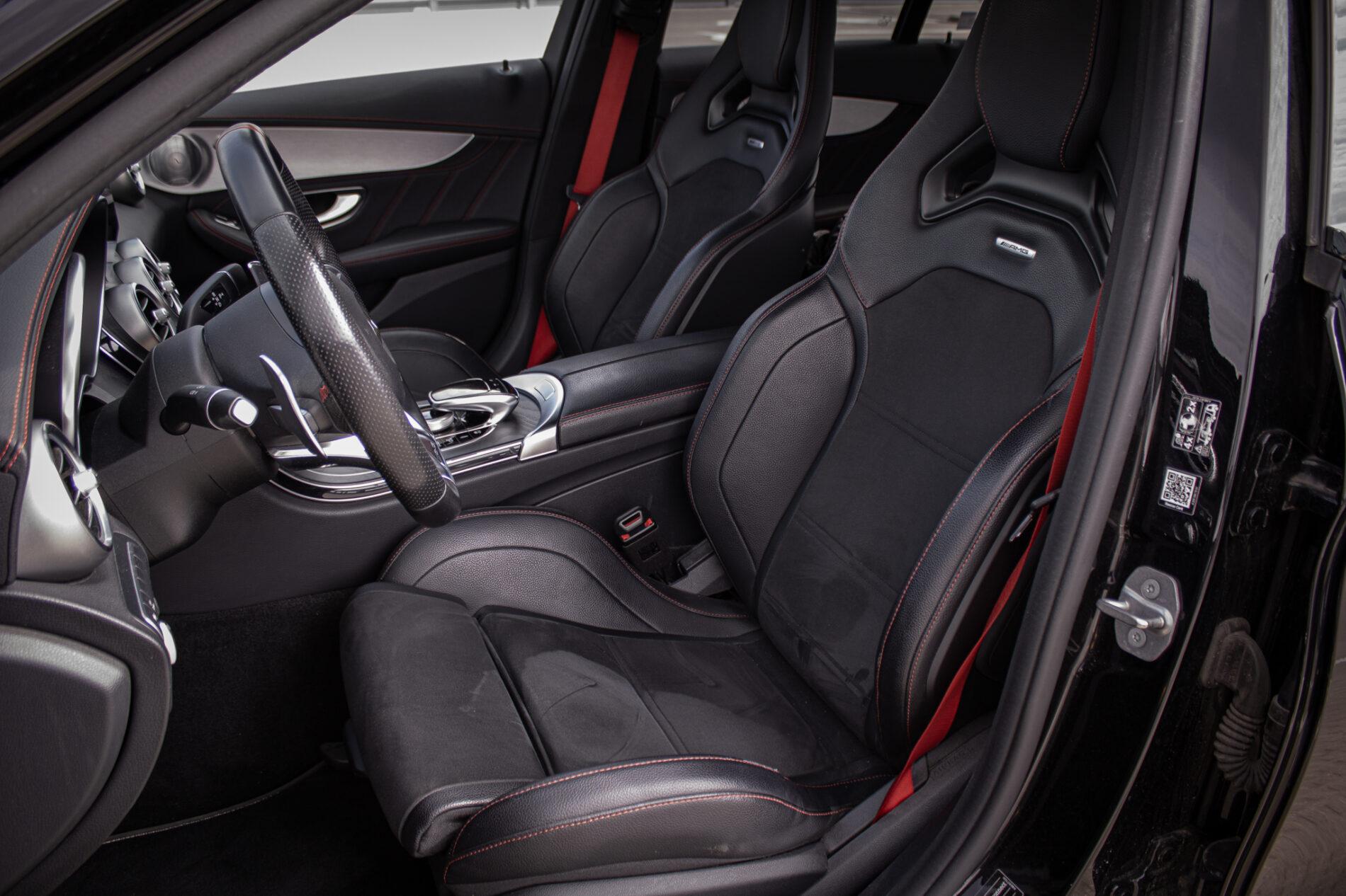 2019 Mercedes-Benz C 43 AMG, čierna sedan, 122 074 km