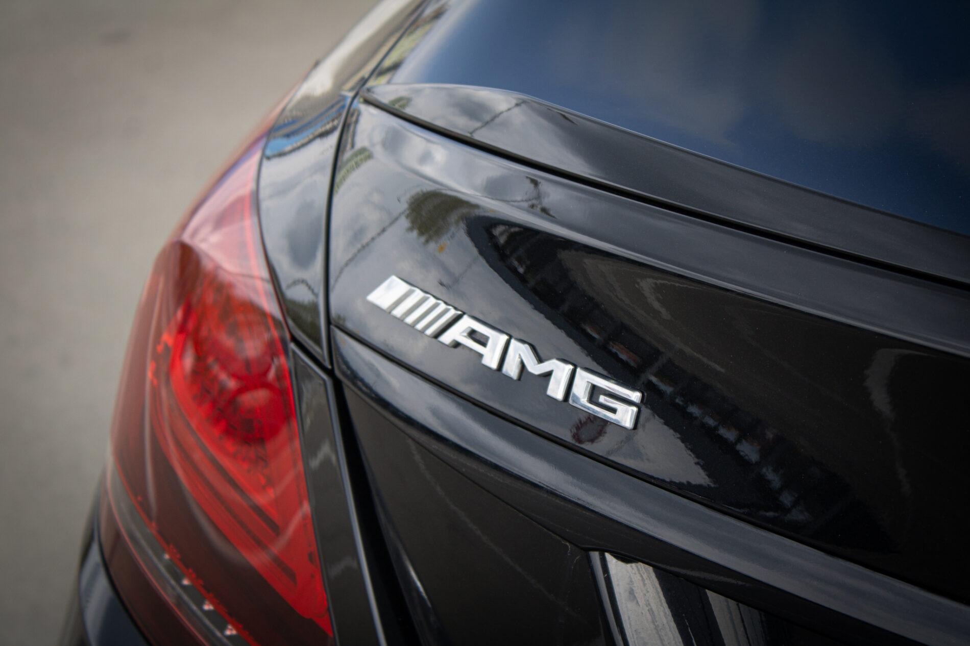 2019 Mercedes-Benz C 43 AMG, čierna sedan, 122 074 km