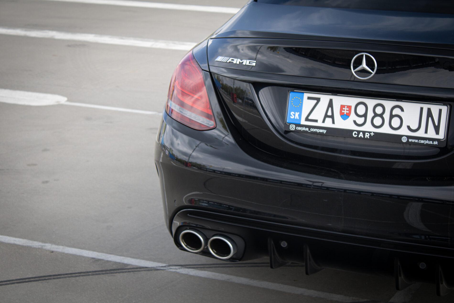 2019 Mercedes-Benz C 43 AMG, čierna sedan, 122 074 km