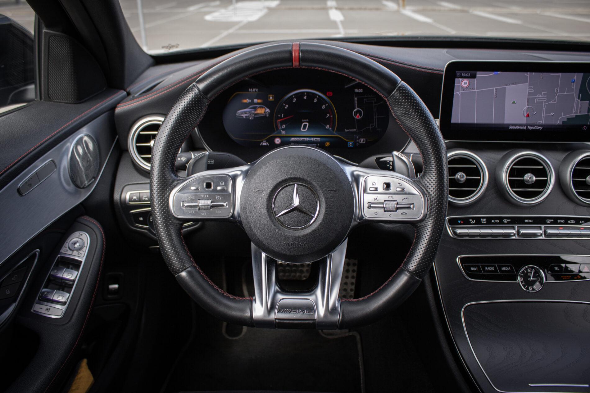 2019 Mercedes-Benz C 43 AMG, čierna sedan, 122 074 km