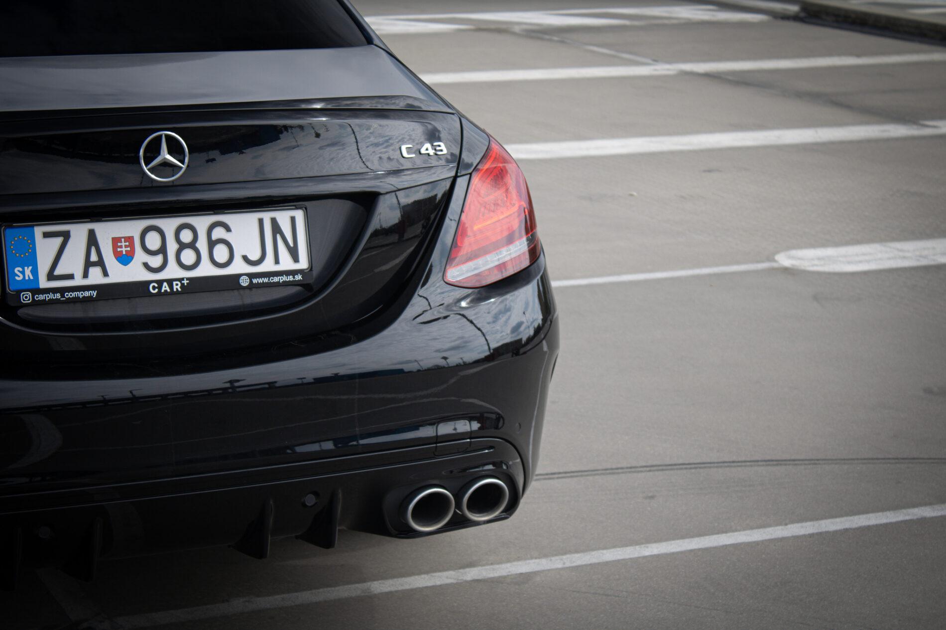 2019 Mercedes-Benz C 43 AMG, čierna sedan, 122 074 km