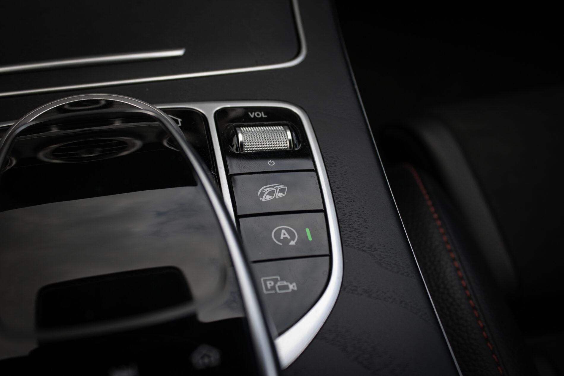 2019 Mercedes-Benz C 43 AMG, čierna sedan, 122 074 km