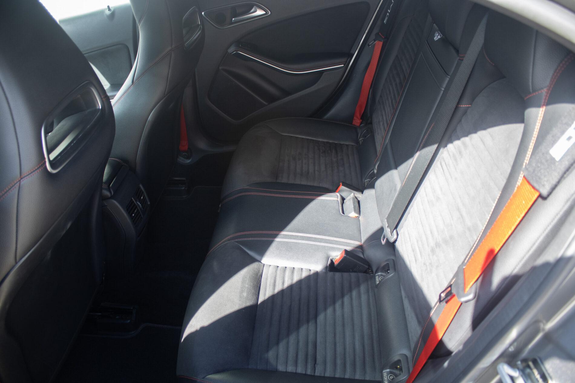 2013 Mercedes-Benz A 45 AMG, sivá hatchback, 199 113 km