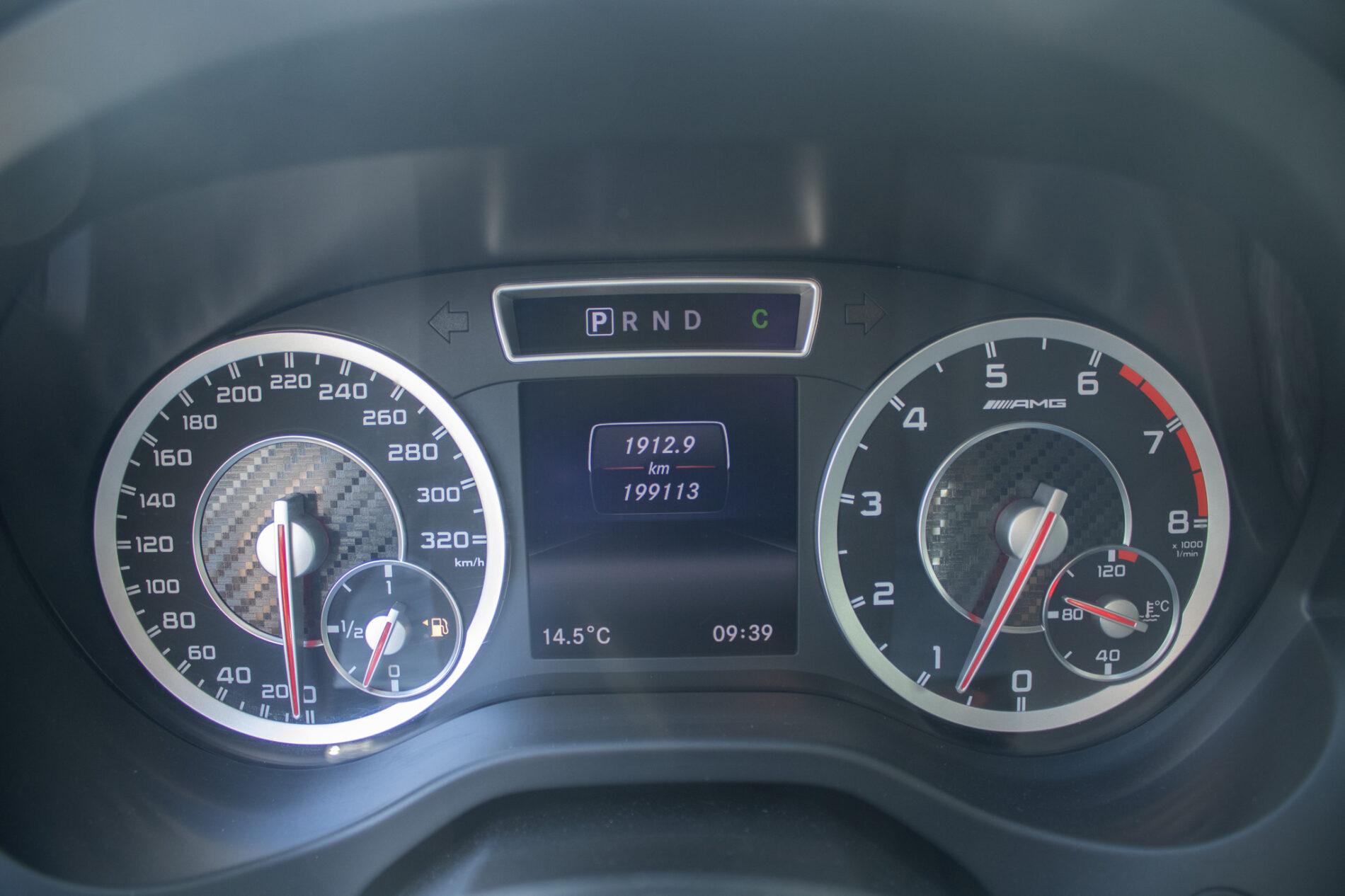 2013 Mercedes-Benz A 45 AMG, sivá hatchback, 199 113 km