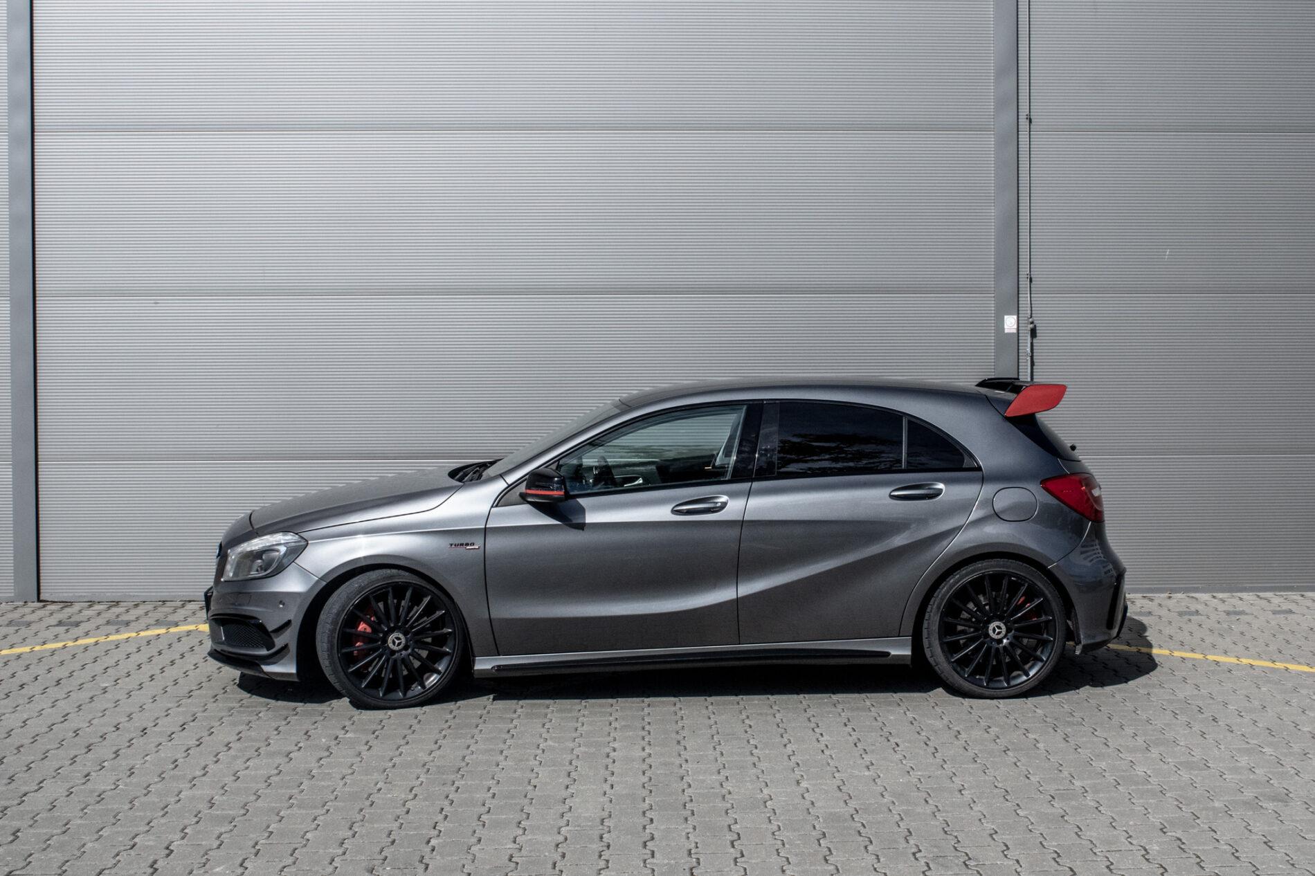 2013 Mercedes-Benz A 45 AMG, sivá hatchback, 199 113 km
