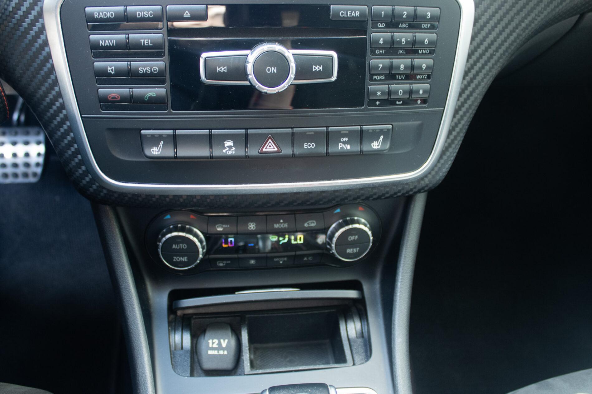 2013 Mercedes-Benz A 45 AMG, sivá hatchback, 199 113 km
