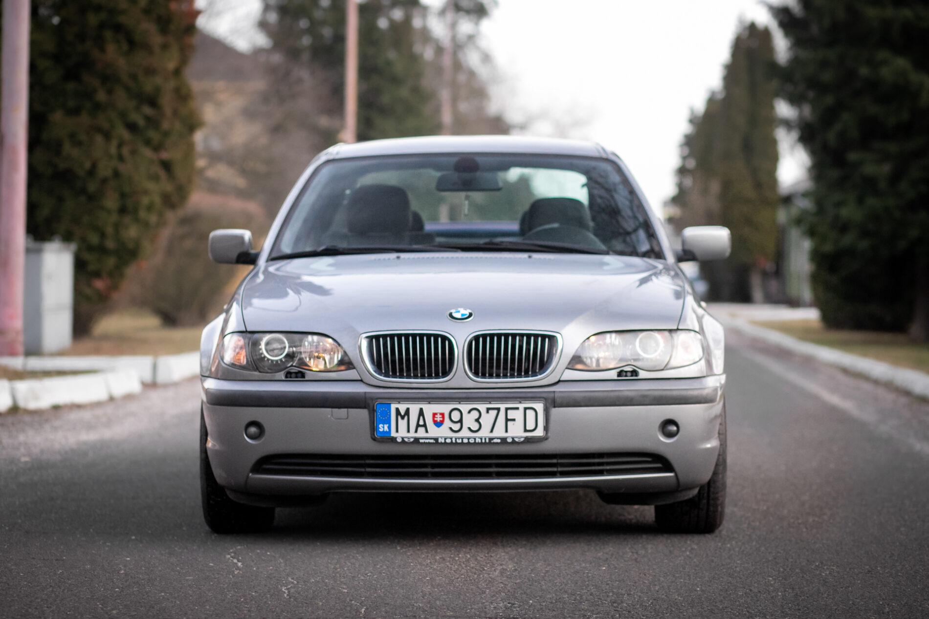 2003 BMW 325i, sivá sedan, 239 146 km
