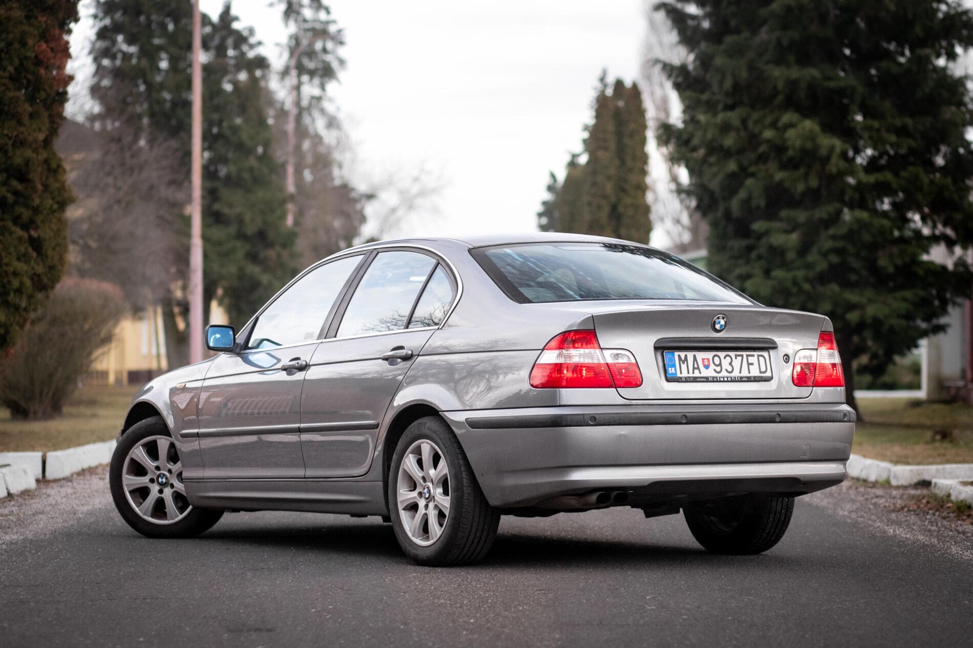 2003 BMW 325i, sivá sedan, 239 146 km