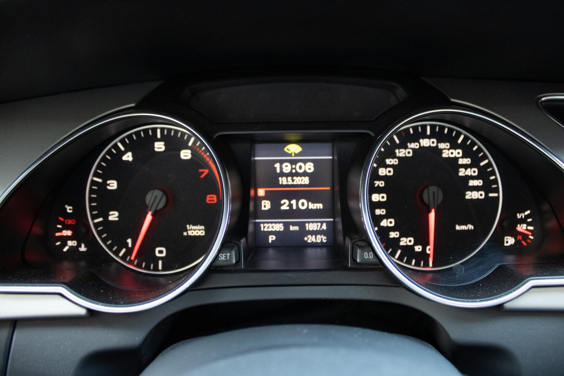 2009 AUDI A5, biela kabriolet, 123 385 km