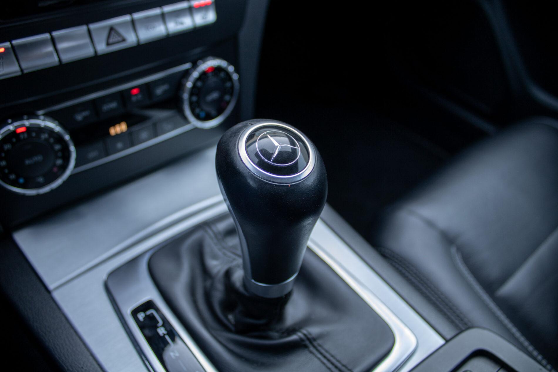 2014 Mercedes-Benz C 250d, strieborná kupé, 136 613 km