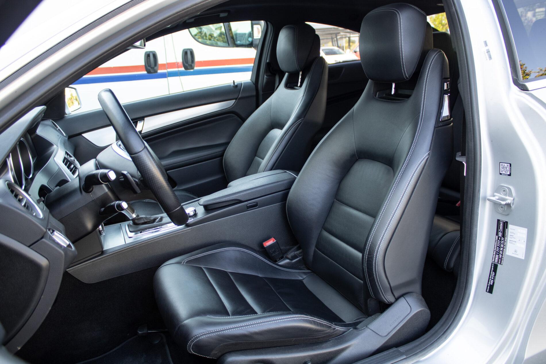 2014 Mercedes-Benz C 250d, strieborná kupé, 136 613 km