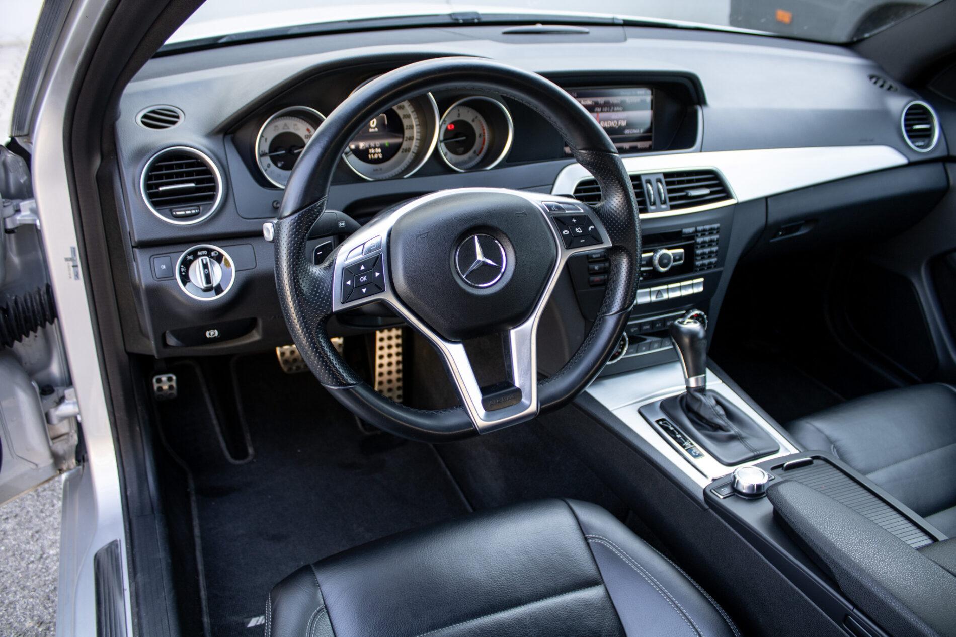 2014 Mercedes-Benz C 250d, strieborná kupé, 136 613 km