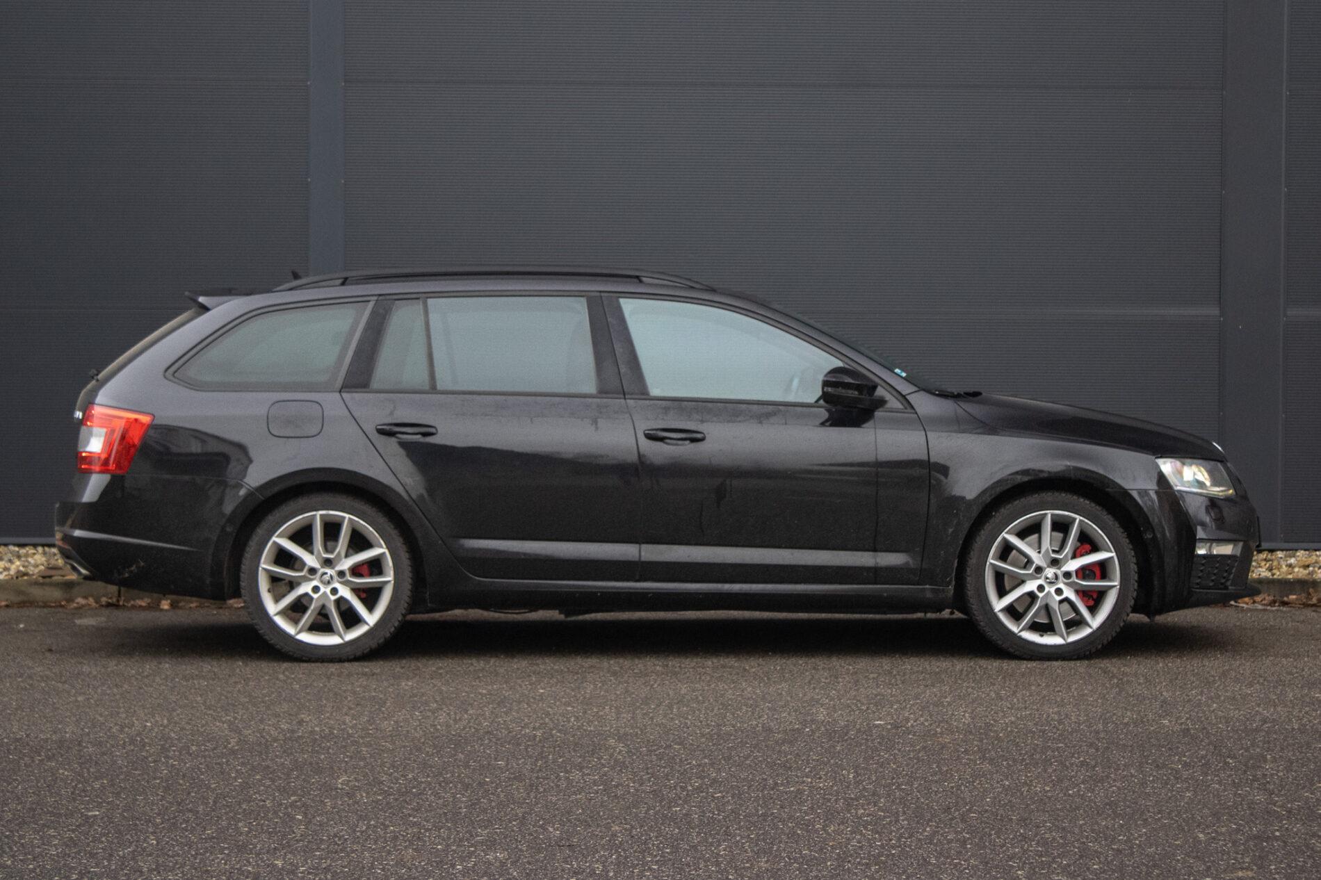 2015 Skoda Octavia RS, čierna kombi, 312 500 km