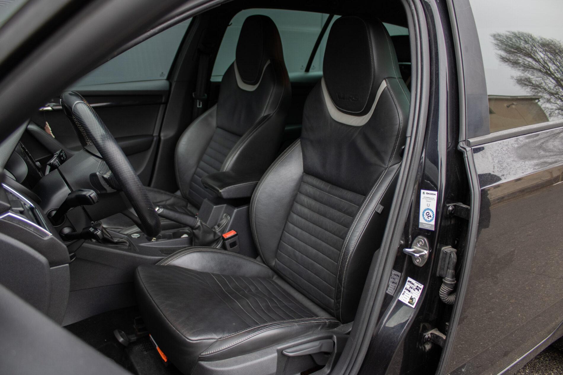 2015 Skoda Octavia RS, čierna kombi, 312 500 km