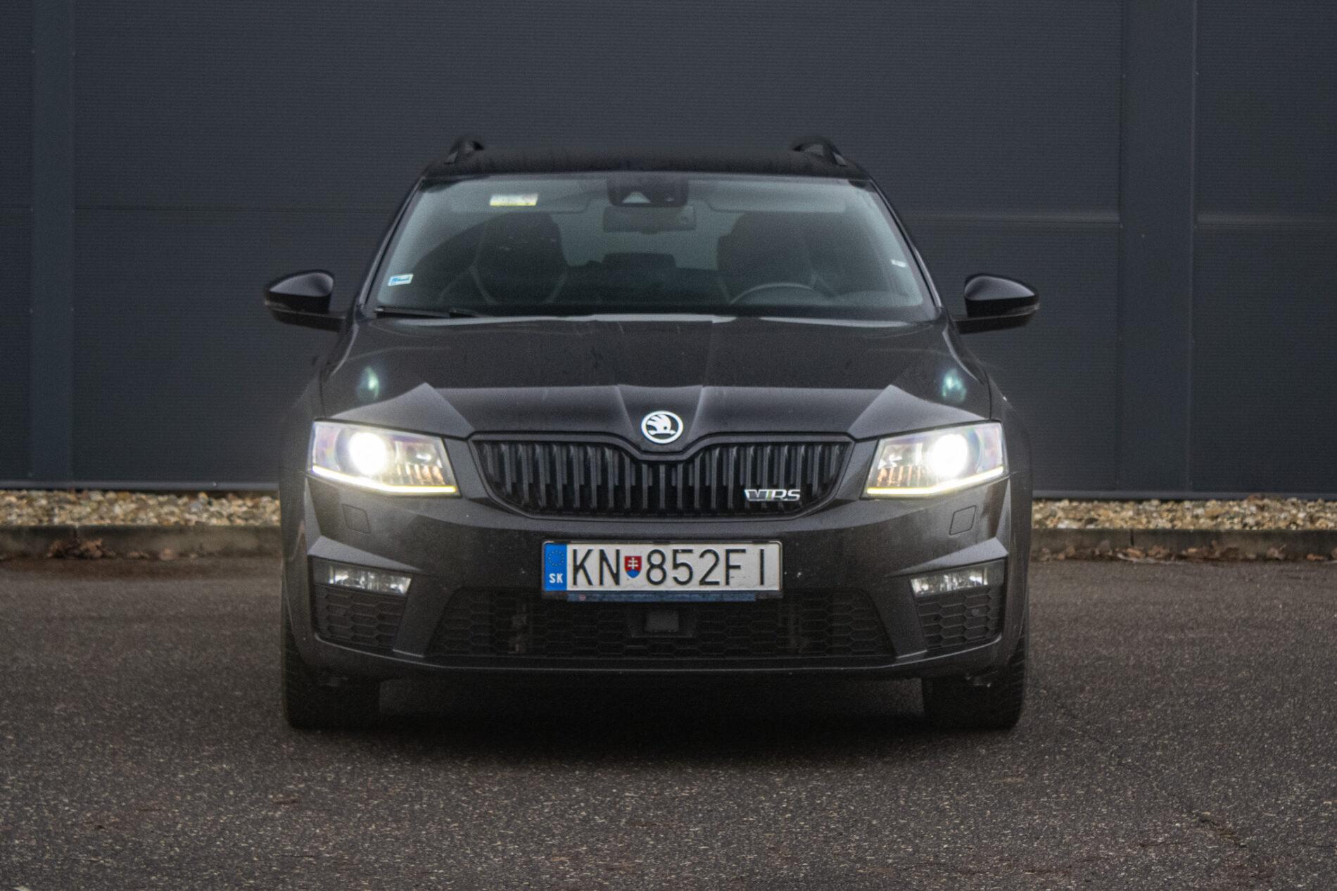 2015 Skoda Octavia RS, čierna kombi, 312 500 km