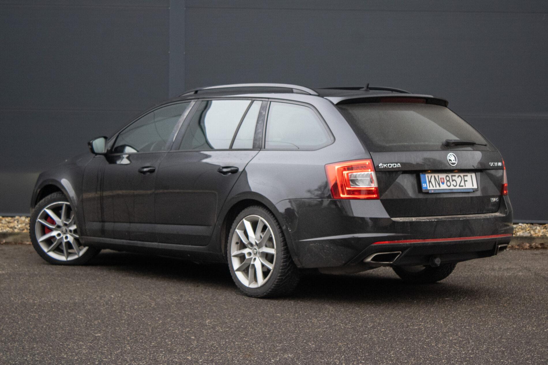 2015 Skoda Octavia RS, čierna kombi, 312 500 km