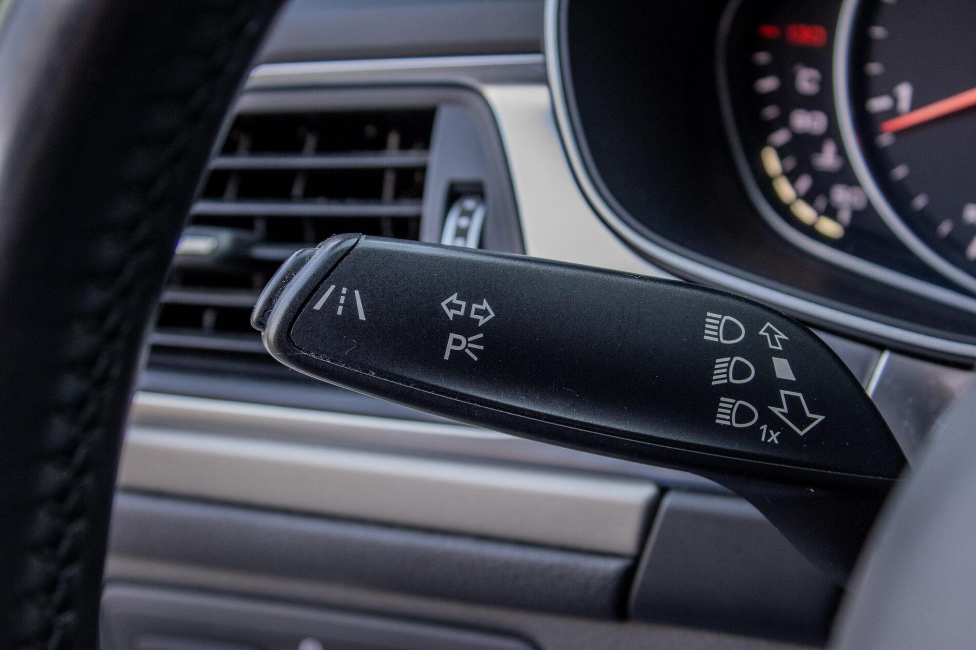 2016 AUDI A6, sivá kombi, 289 001 km