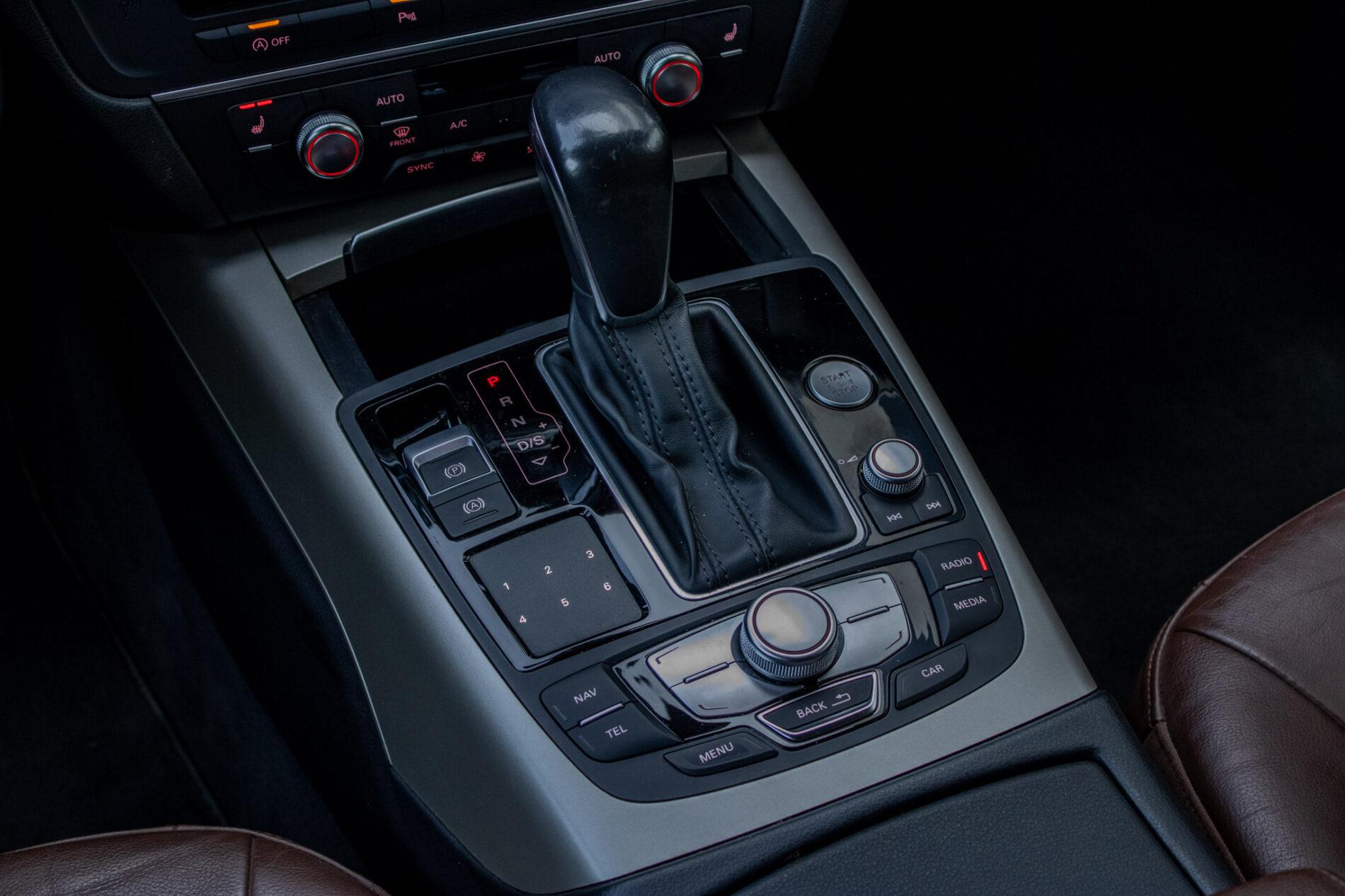 2016 AUDI A6, sivá kombi, 289 001 km