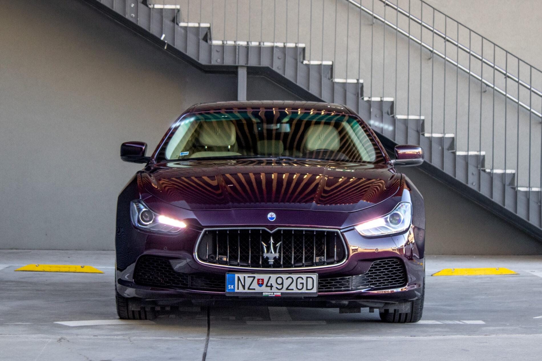 2015 Maserati Ghibli, červená sedan, 108 508 km