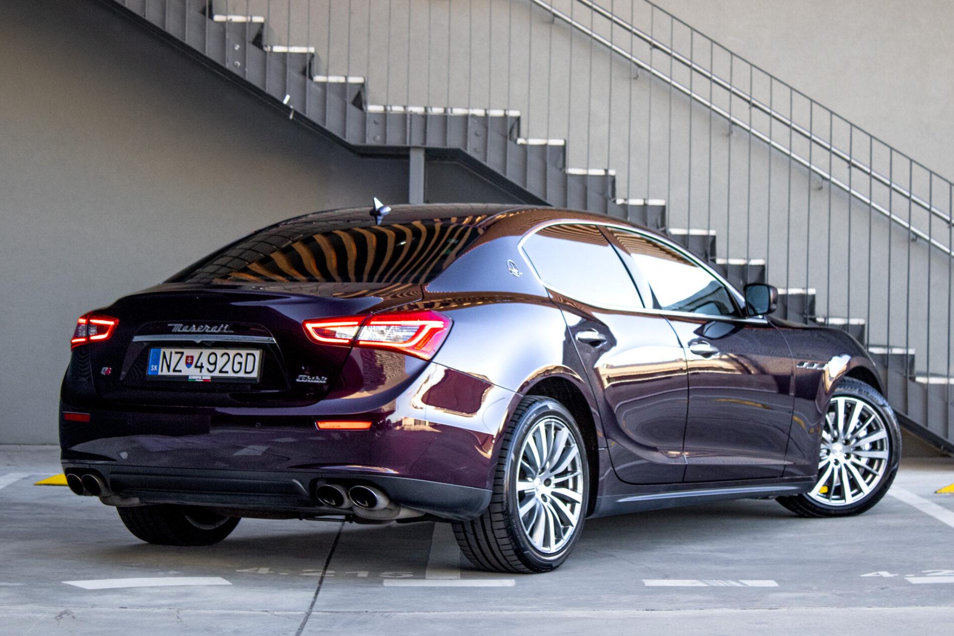 2015 Maserati Ghibli, červená sedan, 108 508 km