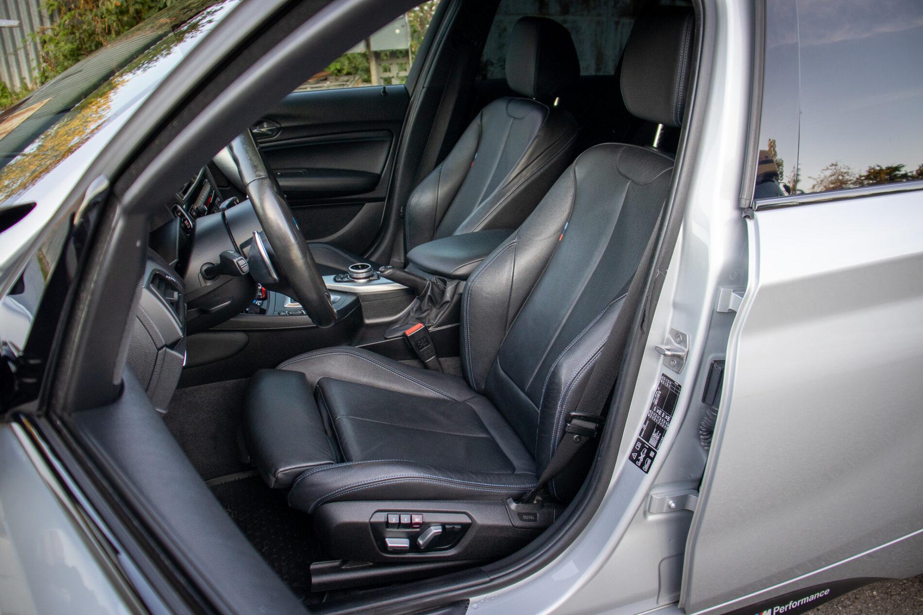 2017 BMW M140i, strieborná hatchback, 195 054 km