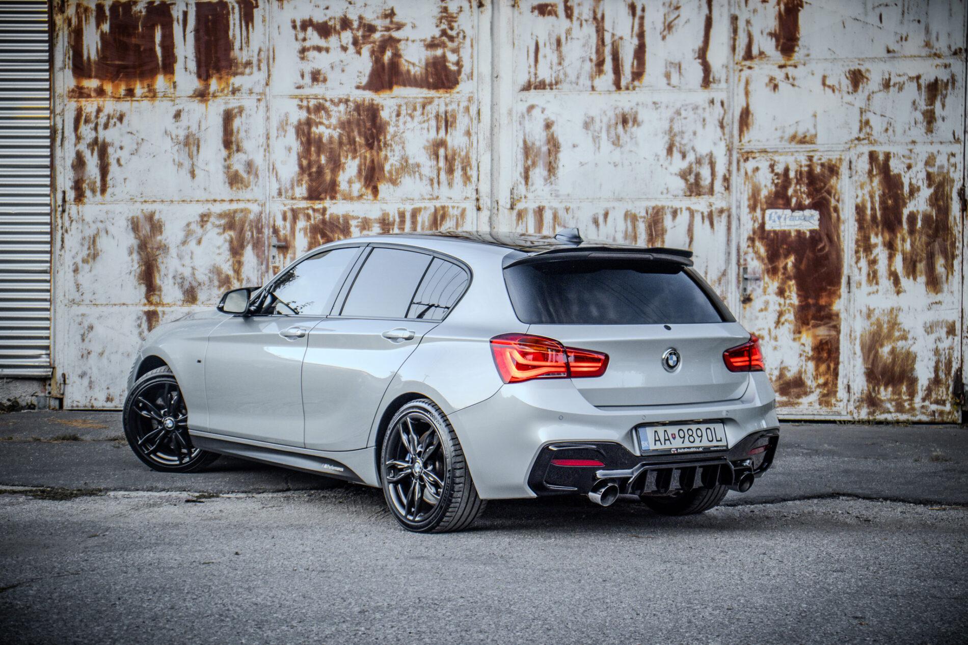 2017 BMW M140i, strieborná hatchback, 195 054 km