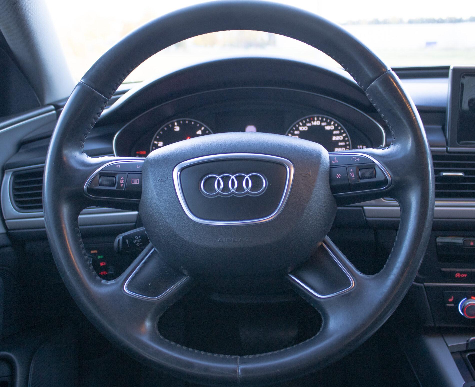 2014 AUDI A6, sivá sedan, 291 885 km