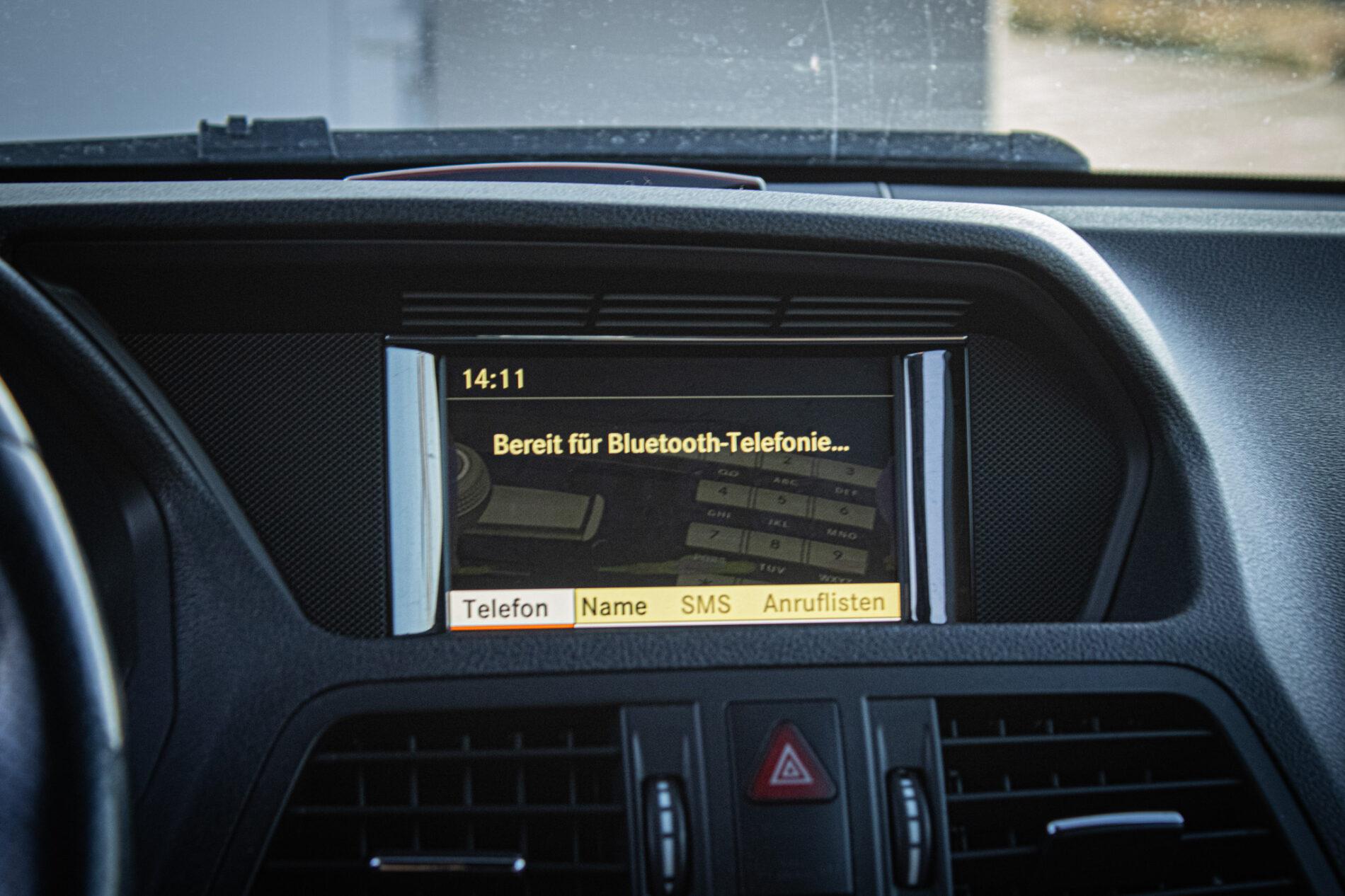 2011 Mercedes-Benz E 300 CDI, čierna kupé, 266 135 km