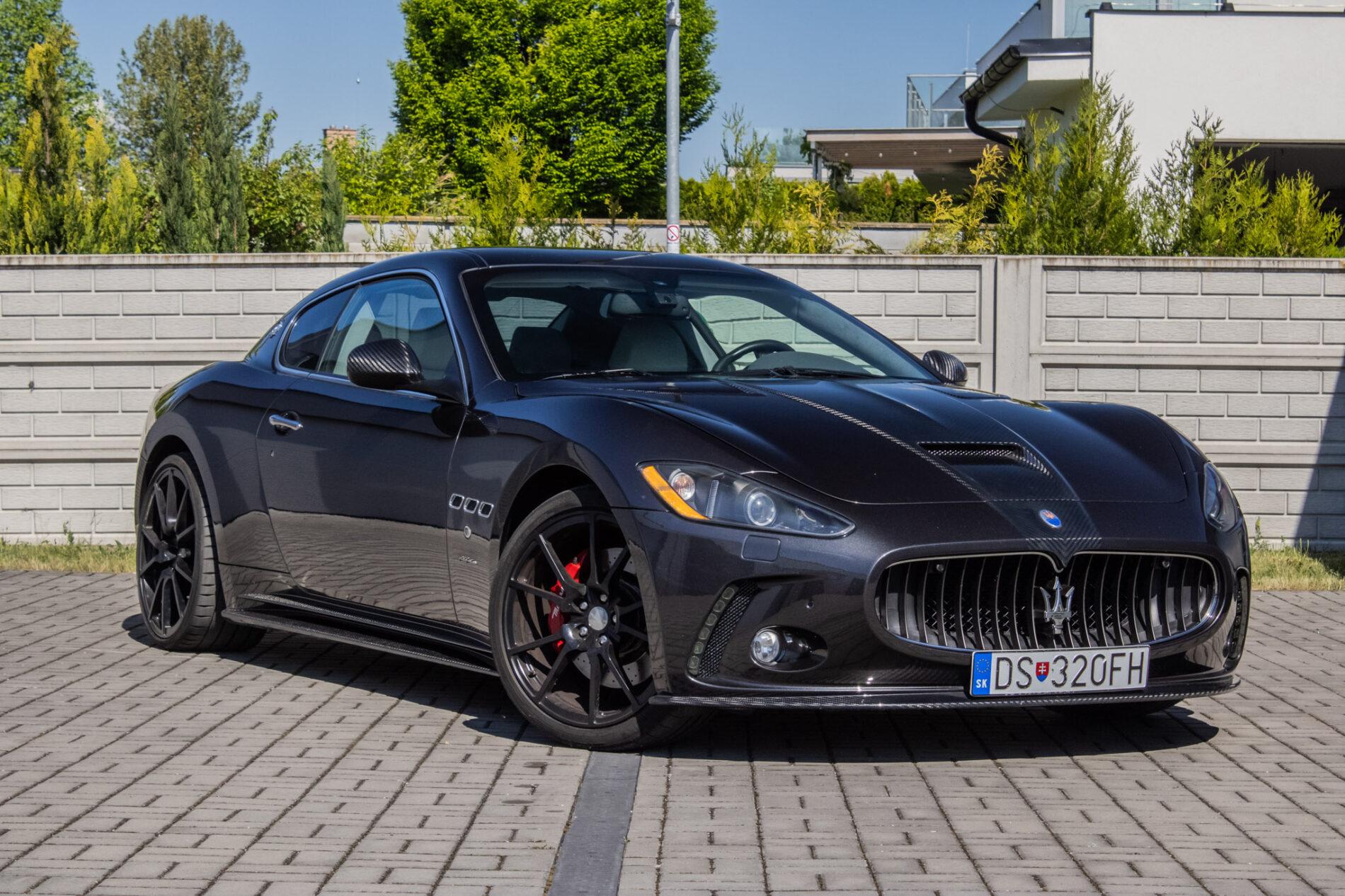 2008 Maserati GranTurismo, sivá kupé, 93 880 km