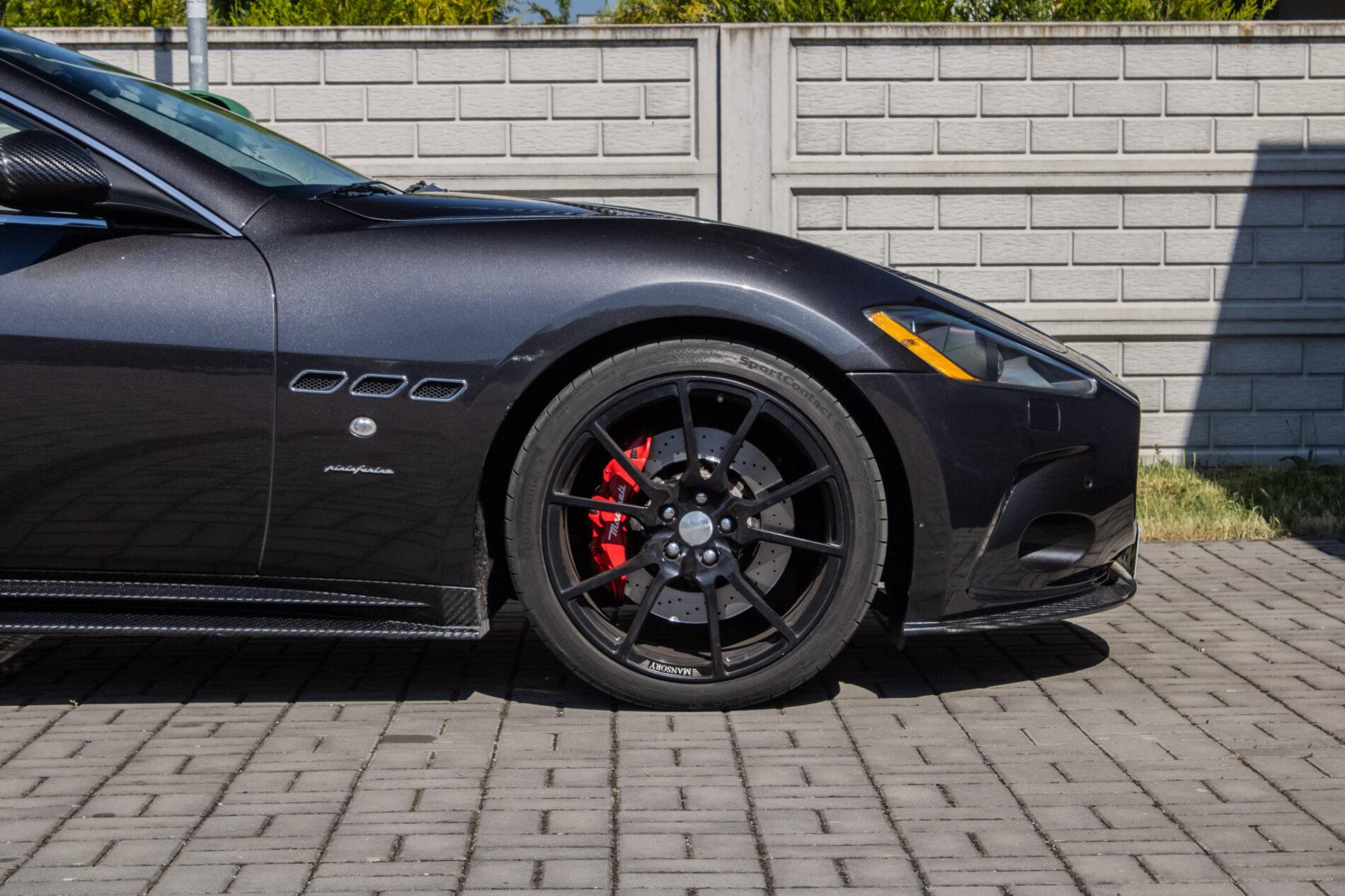2008 Maserati GranTurismo, sivá kupé, 93 880 km