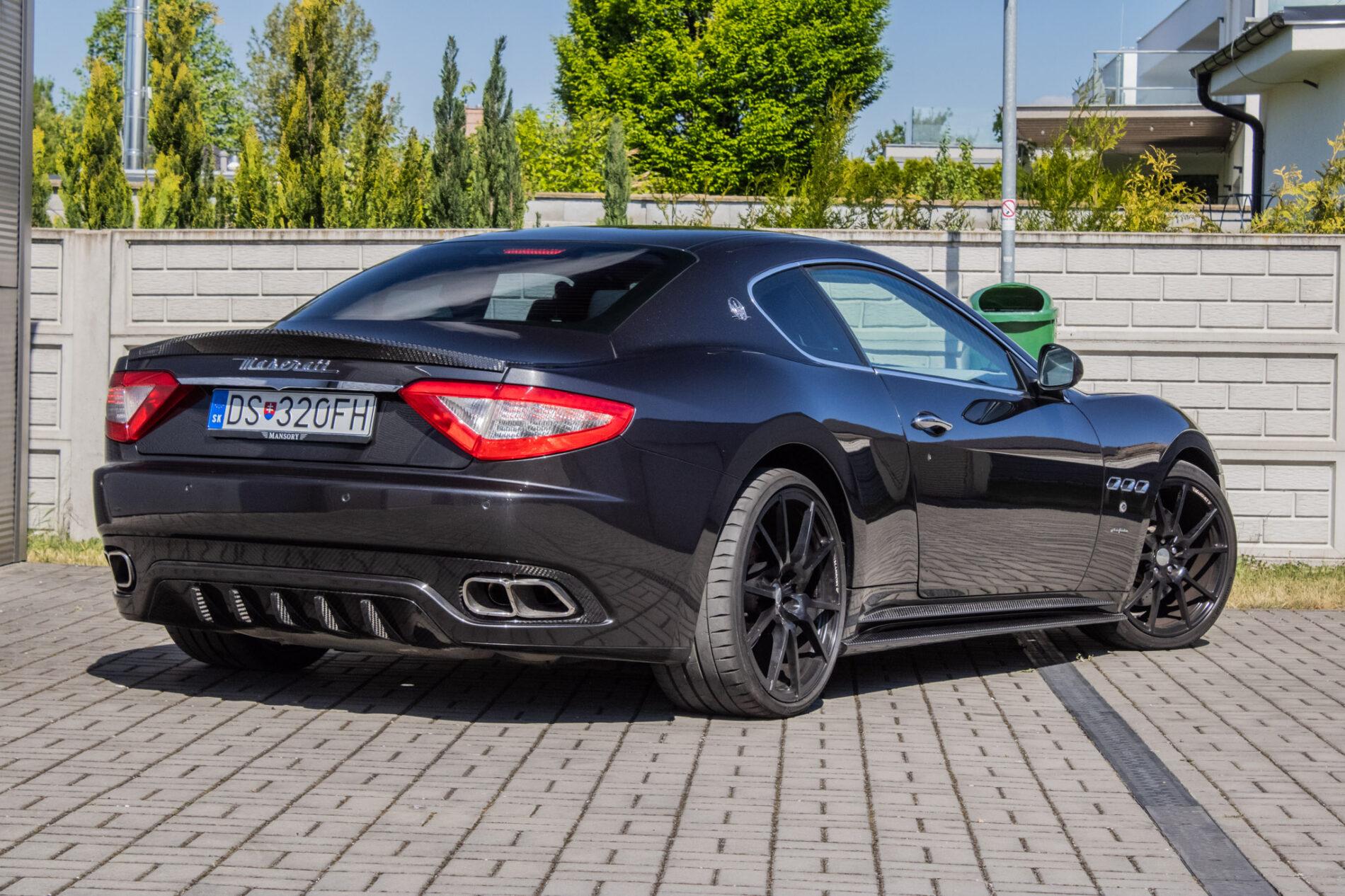 2008 Maserati GranTurismo, sivá kupé, 93 880 km