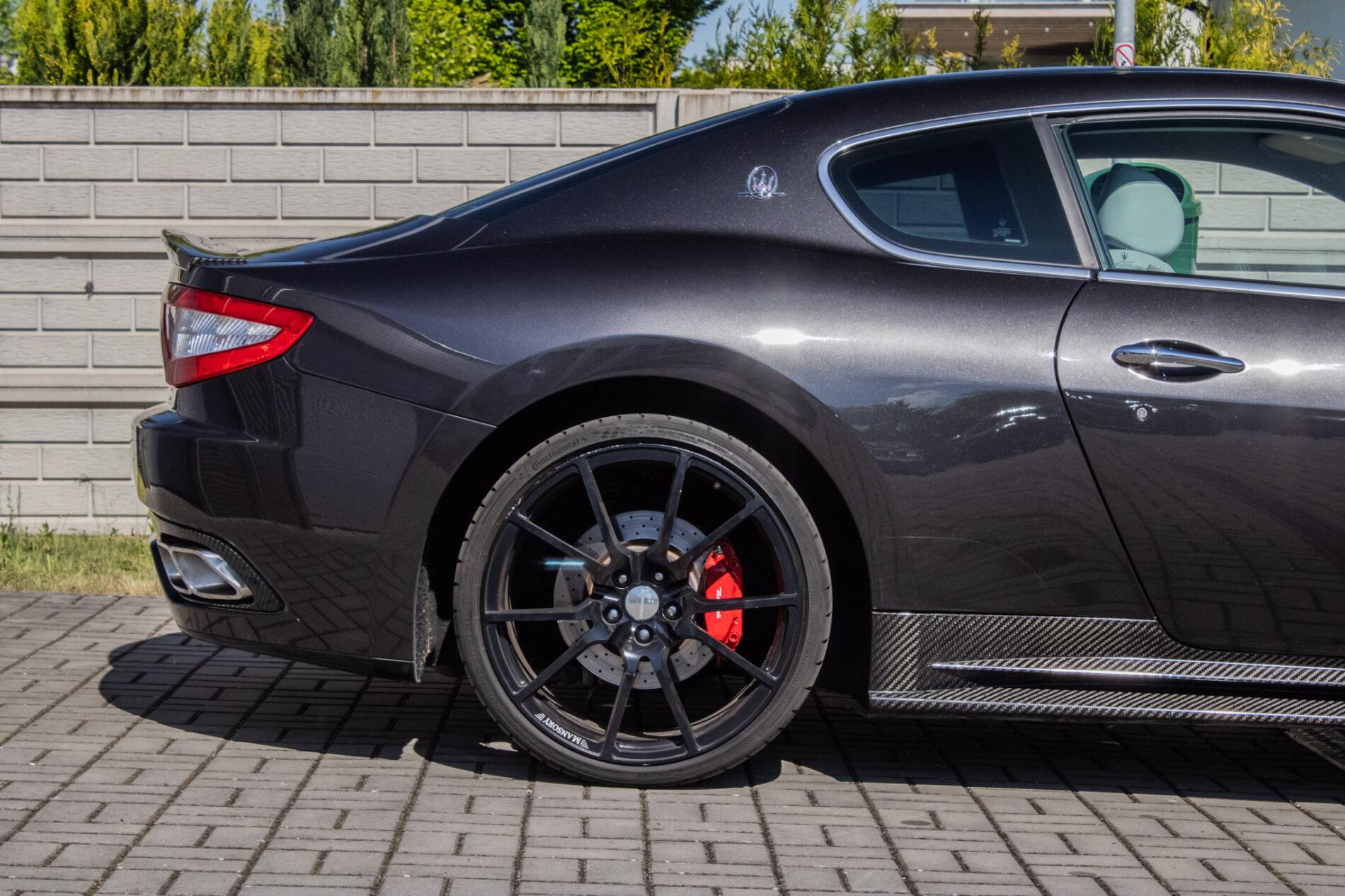 2008 Maserati GranTurismo, sivá kupé, 93 880 km