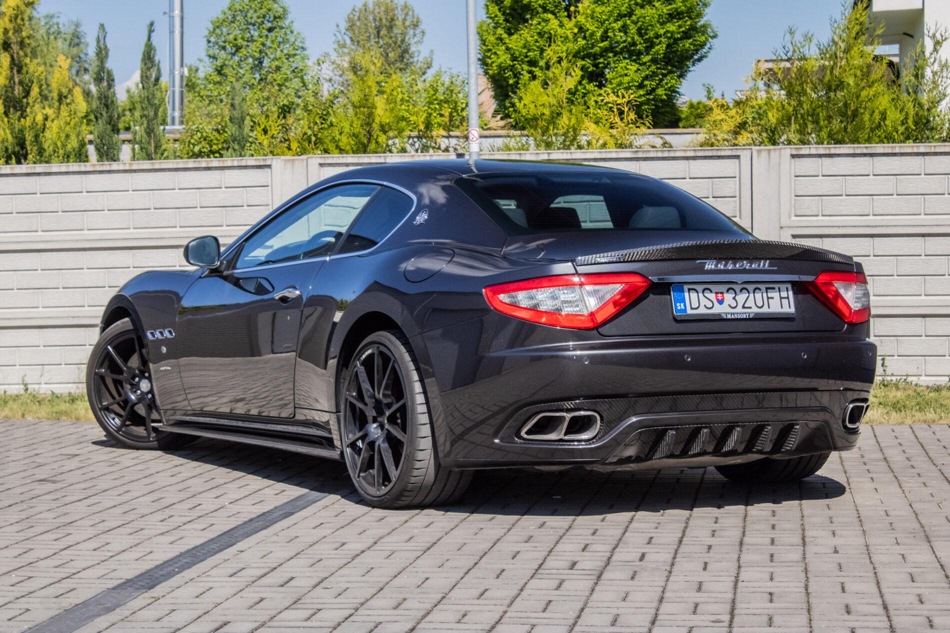 2008 Maserati GranTurismo, sivá kupé, 93 880 km