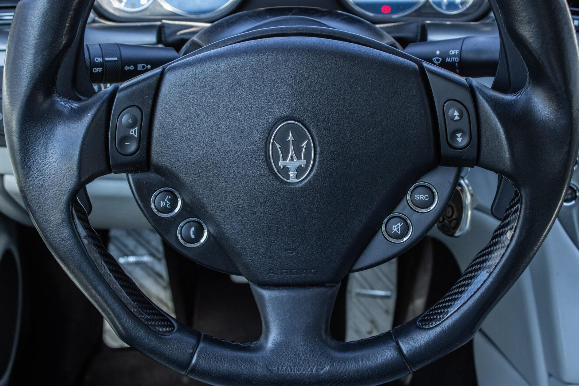 2008 Maserati GranTurismo, sivá kupé, 93 880 km
