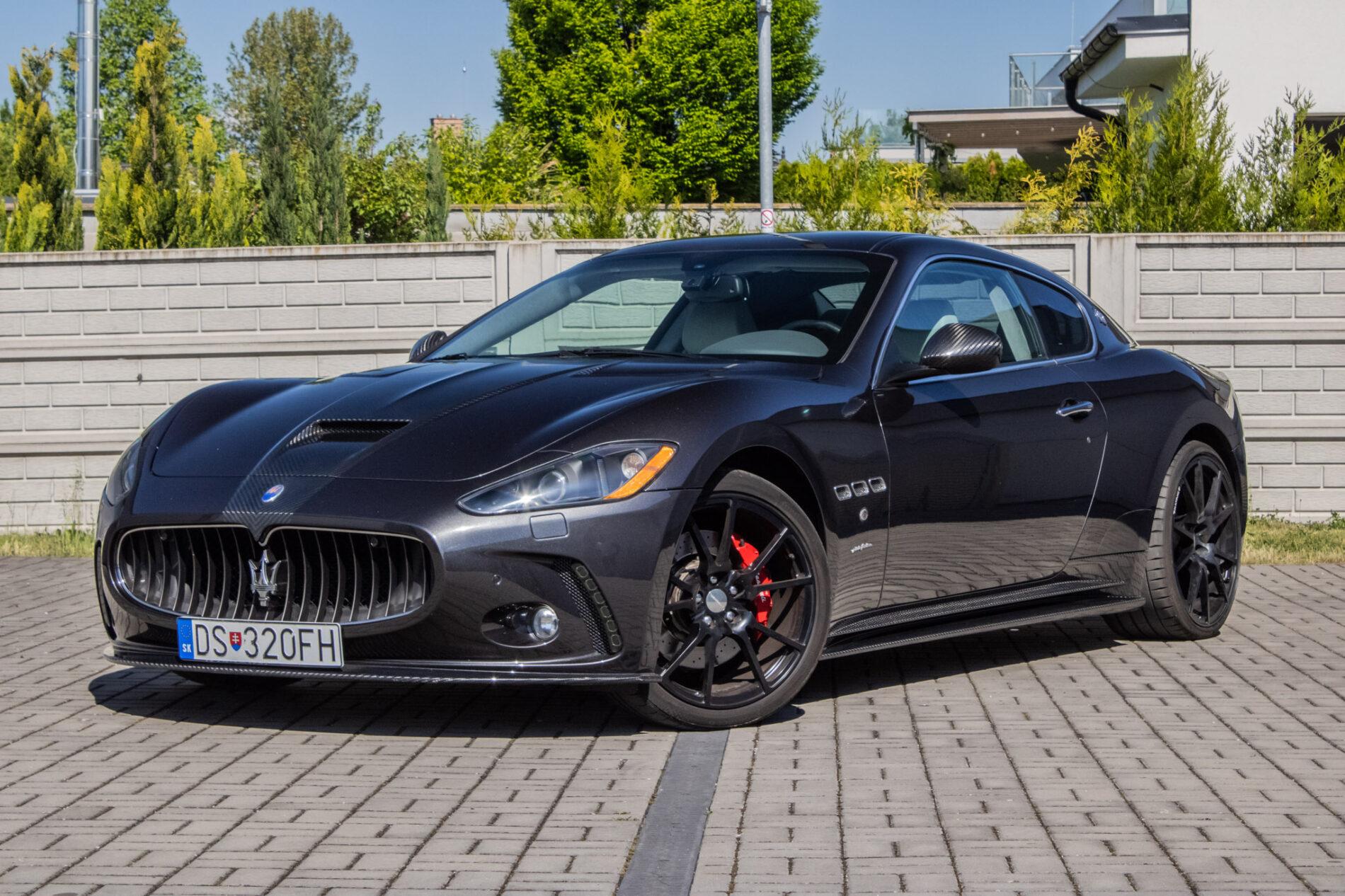2008 Maserati GranTurismo, sivá kupé, 93 880 km