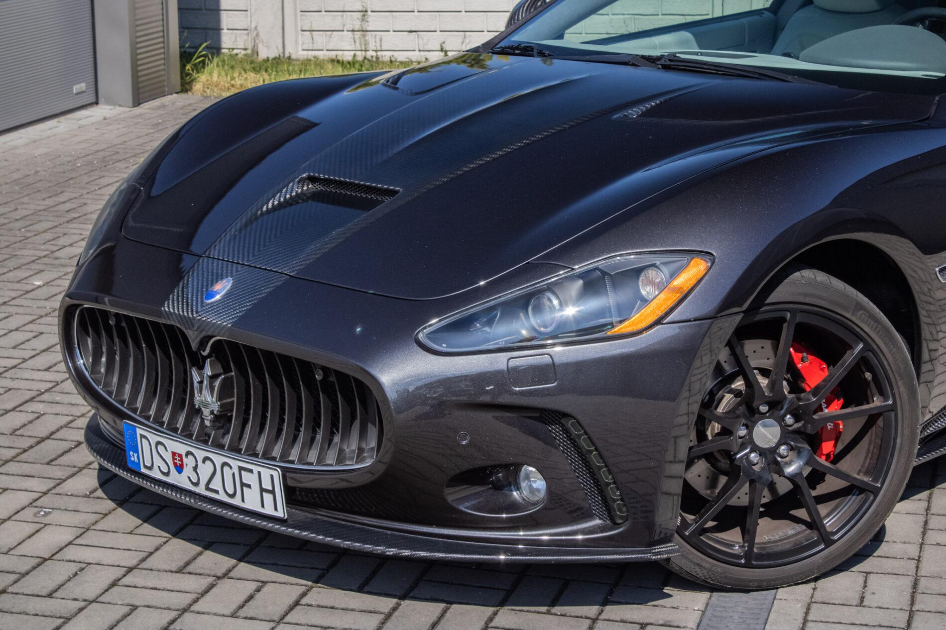 2008 Maserati GranTurismo, sivá kupé, 93 880 km