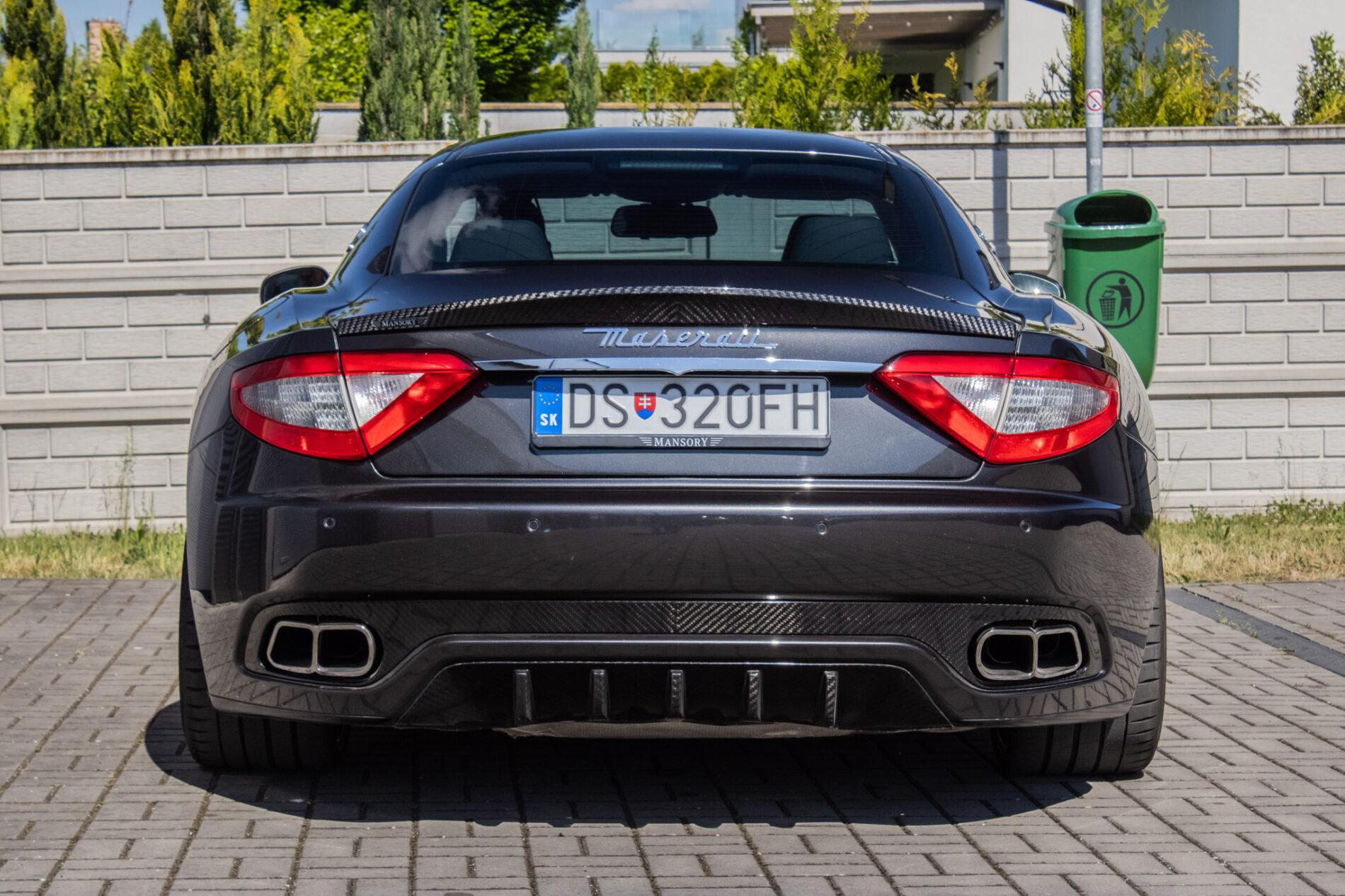2008 Maserati GranTurismo, sivá kupé, 93 880 km