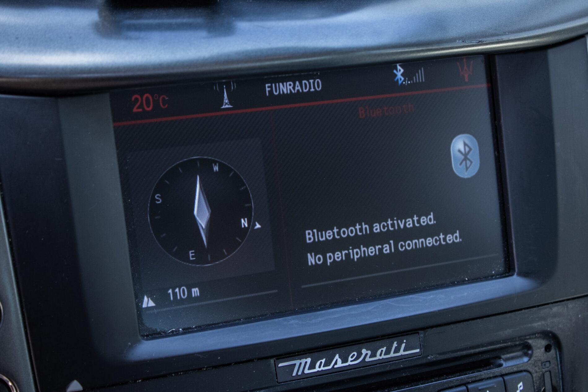 2008 Maserati GranTurismo, sivá kupé, 93 880 km
