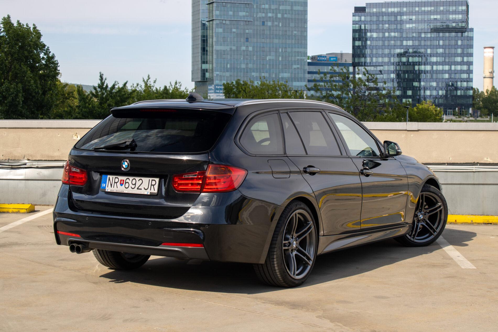 2012 BMW 330d, čierna kombi, 328 280 km