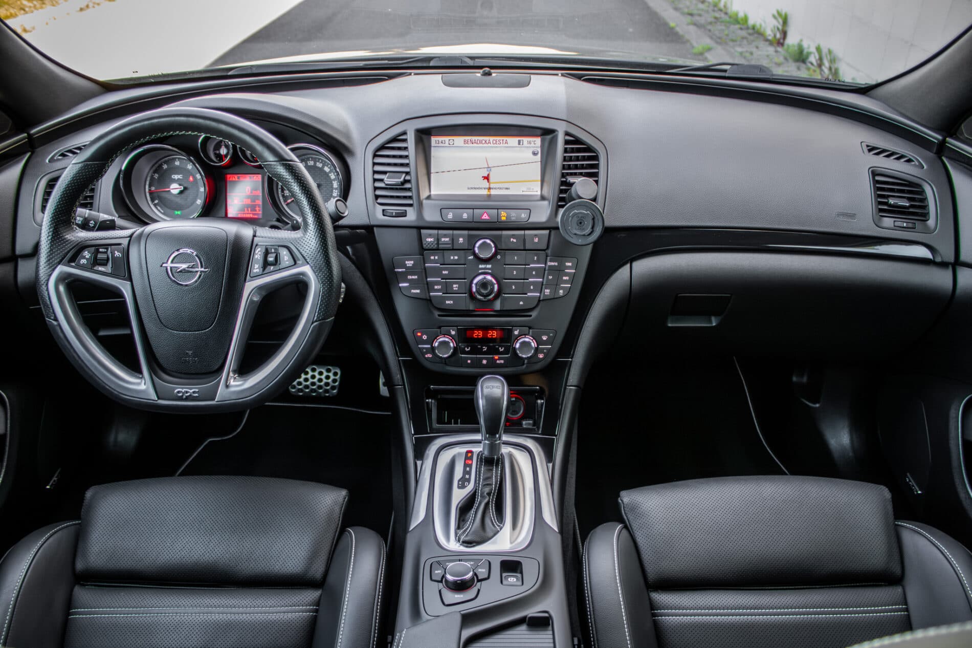 2013 Opel Insignia OPC, čierna hatchback, 74 089 km