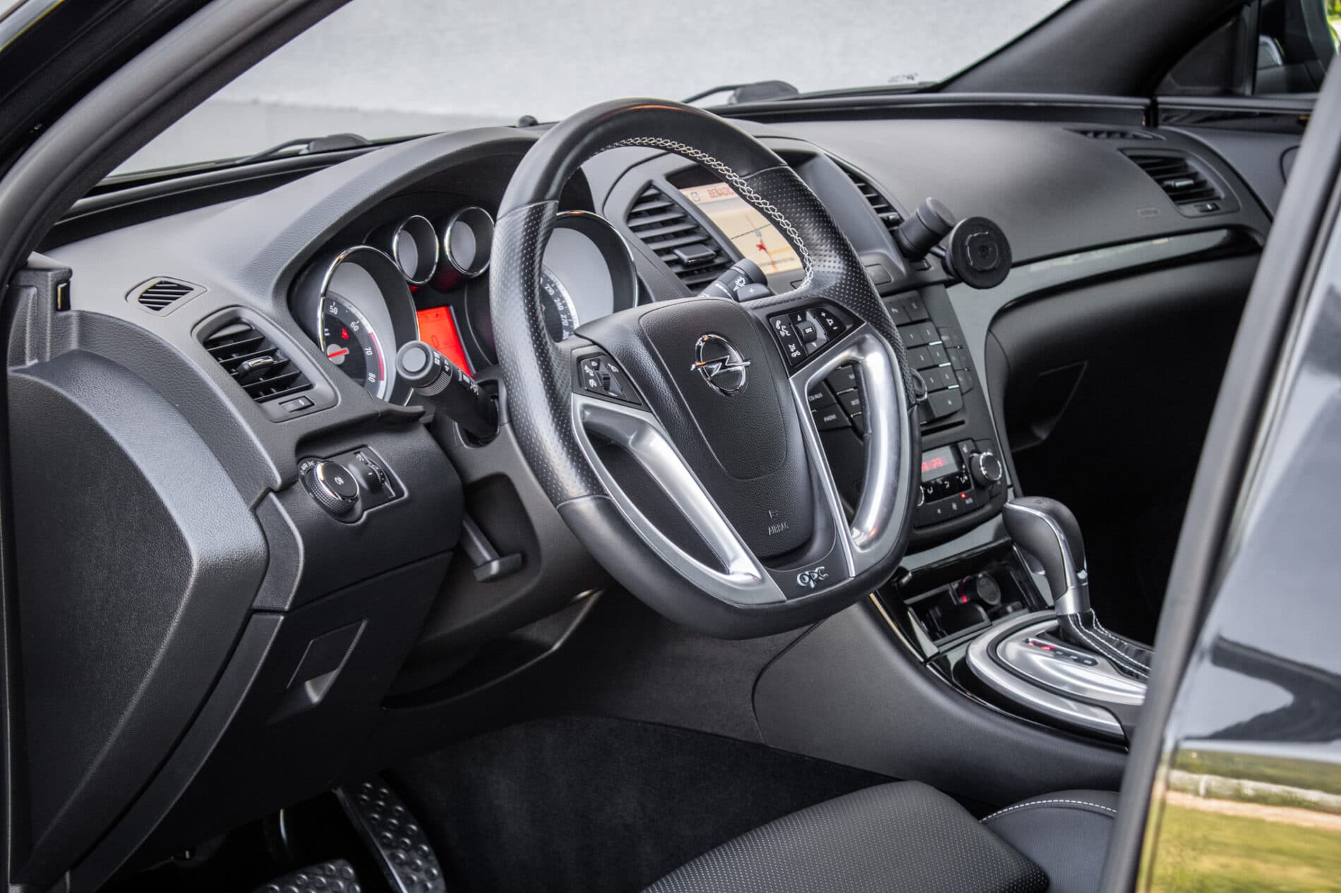 2013 Opel Insignia OPC, čierna hatchback, 74 089 km
