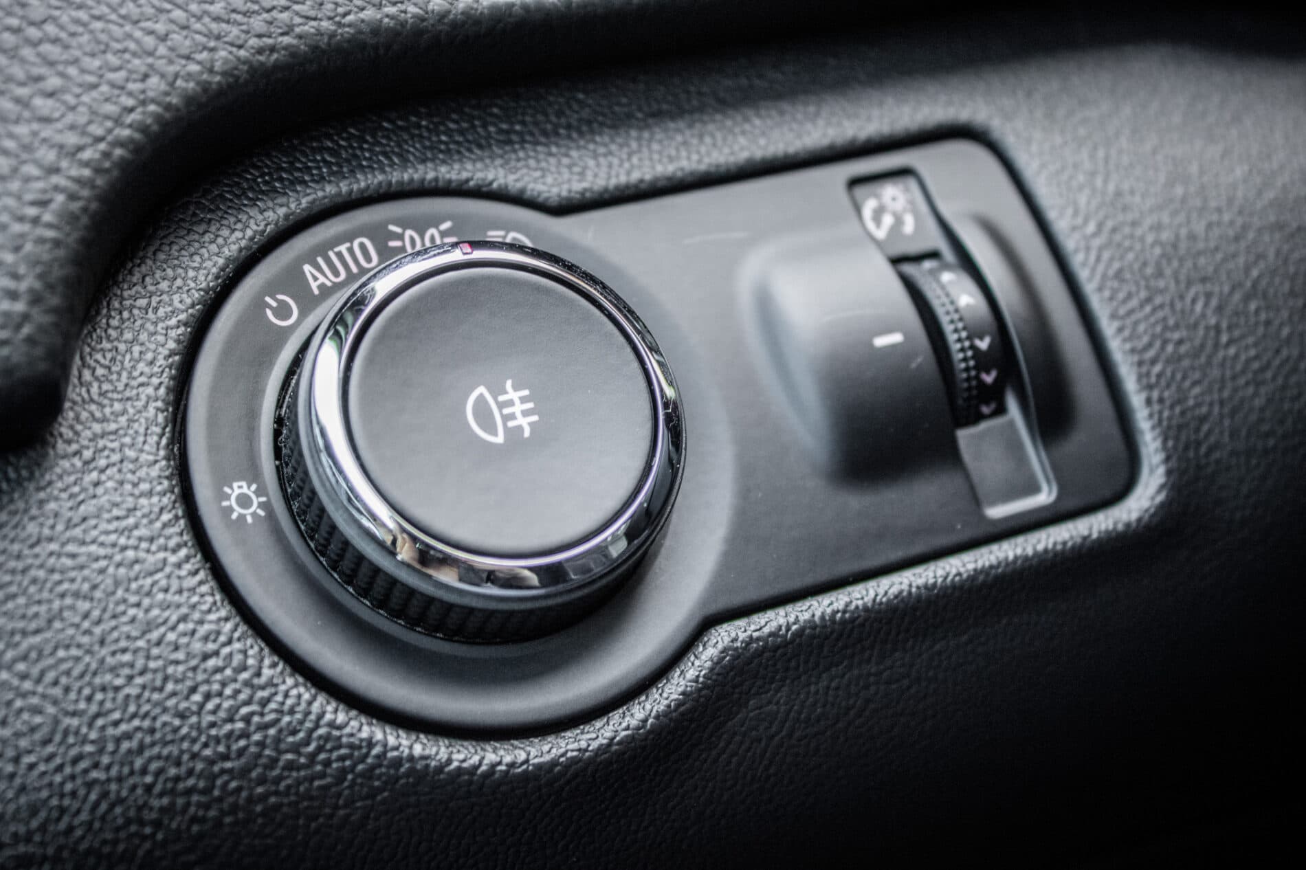2013 Opel Insignia OPC, čierna hatchback, 74 089 km