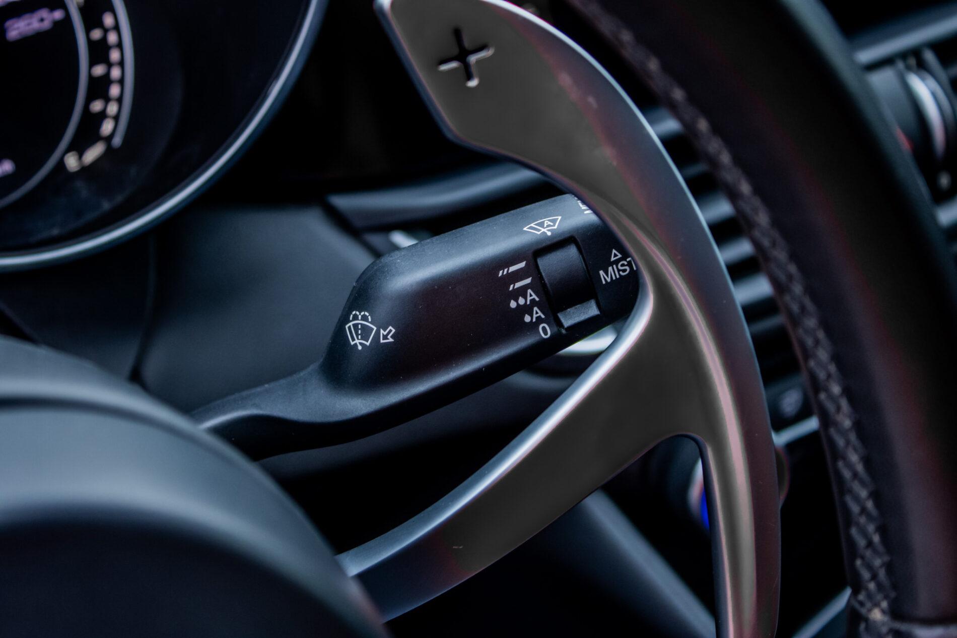 2016 Alfa Romeo Giulia, čierna sedan, 64 190 km