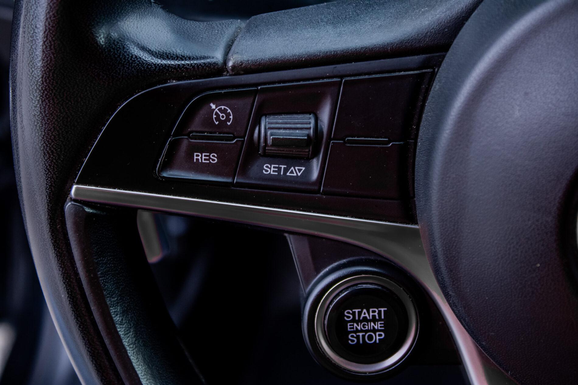 2016 Alfa Romeo Giulia, čierna sedan, 64 190 km