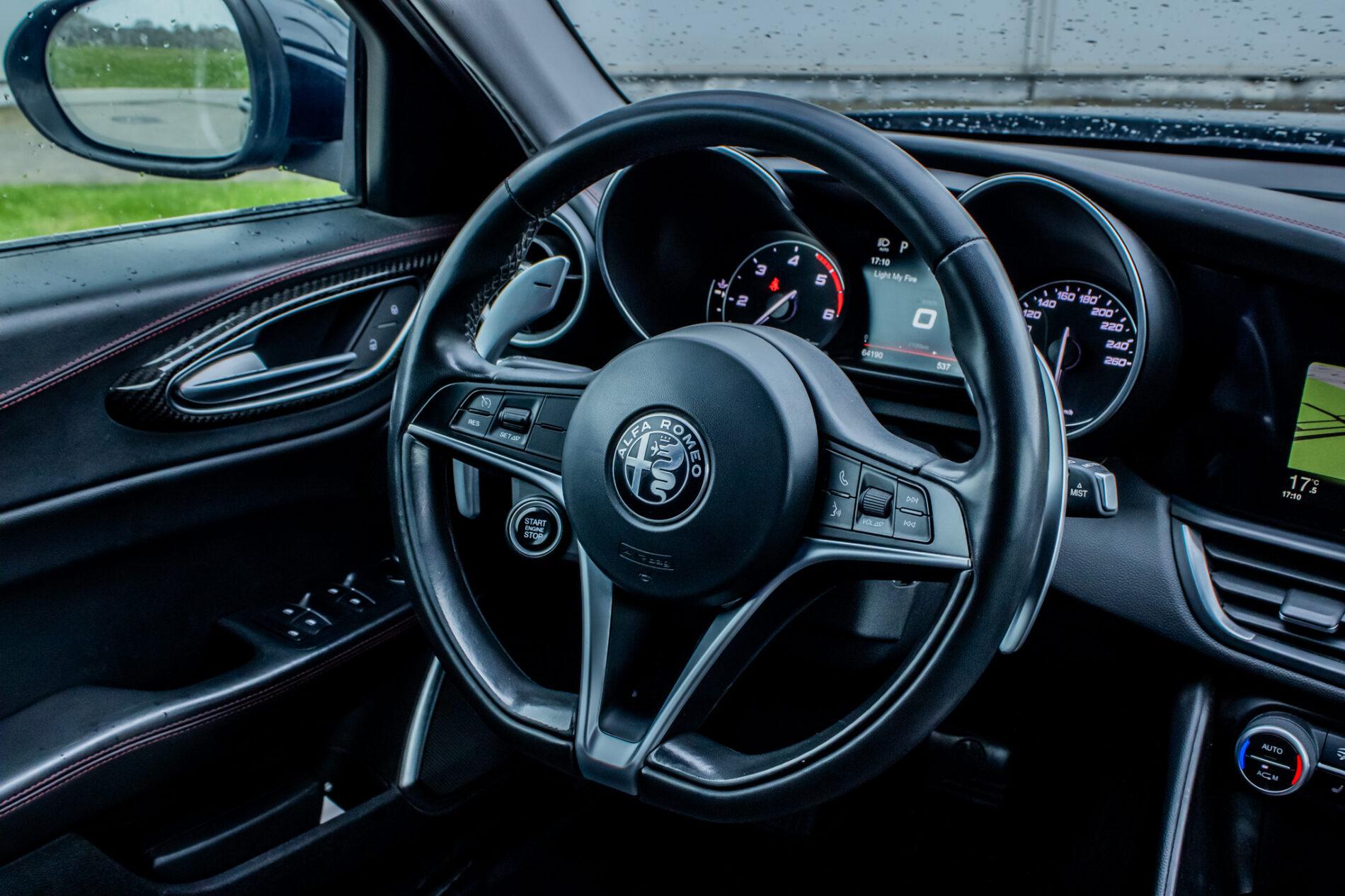 2016 Alfa Romeo Giulia, čierna sedan, 64 190 km