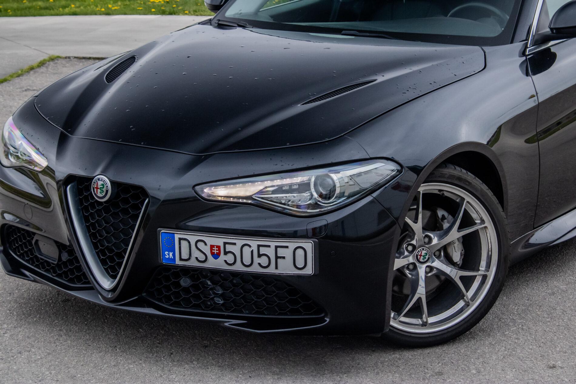 2016 Alfa Romeo Giulia, čierna sedan, 64 190 km