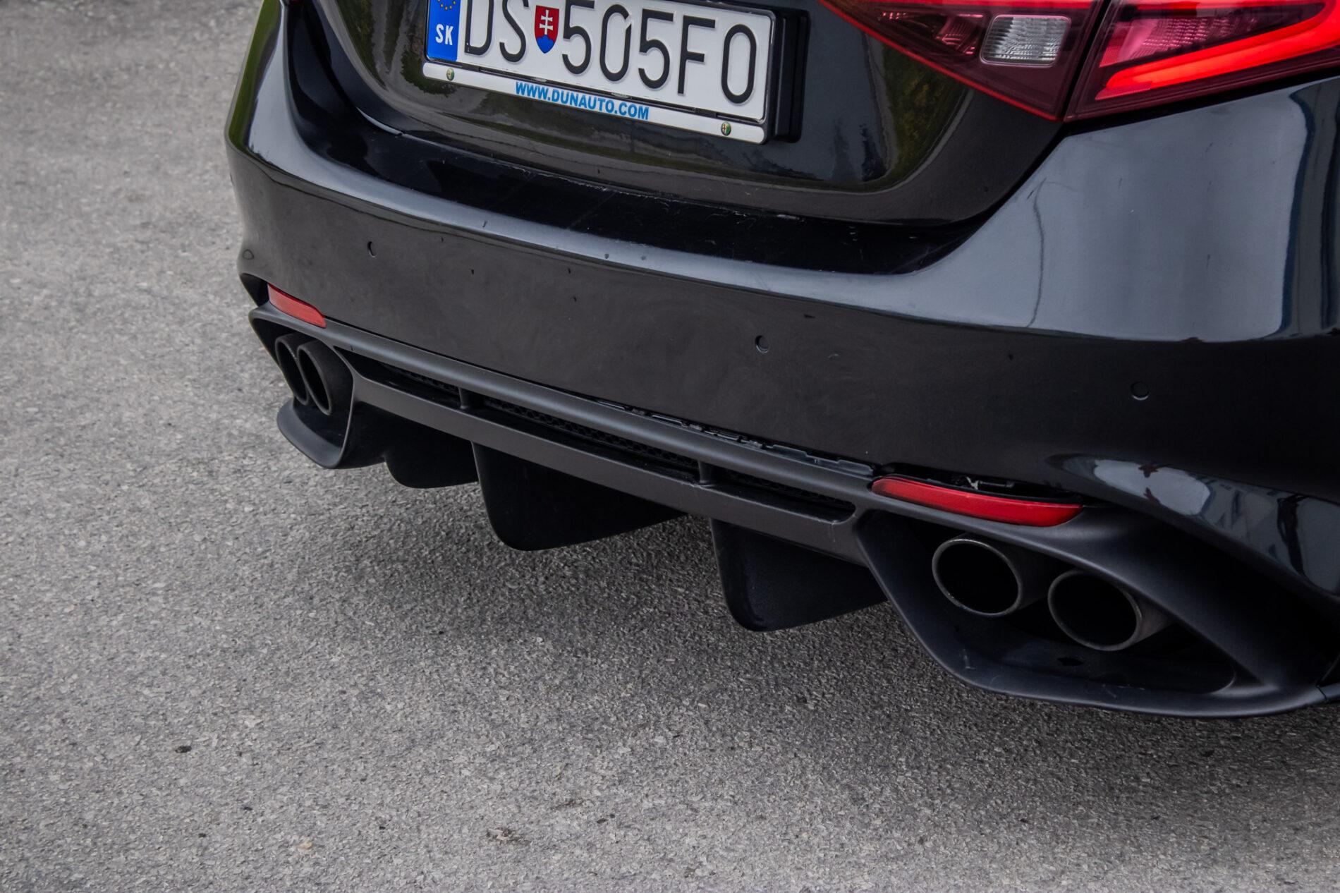 2016 Alfa Romeo Giulia, čierna sedan, 64 190 km